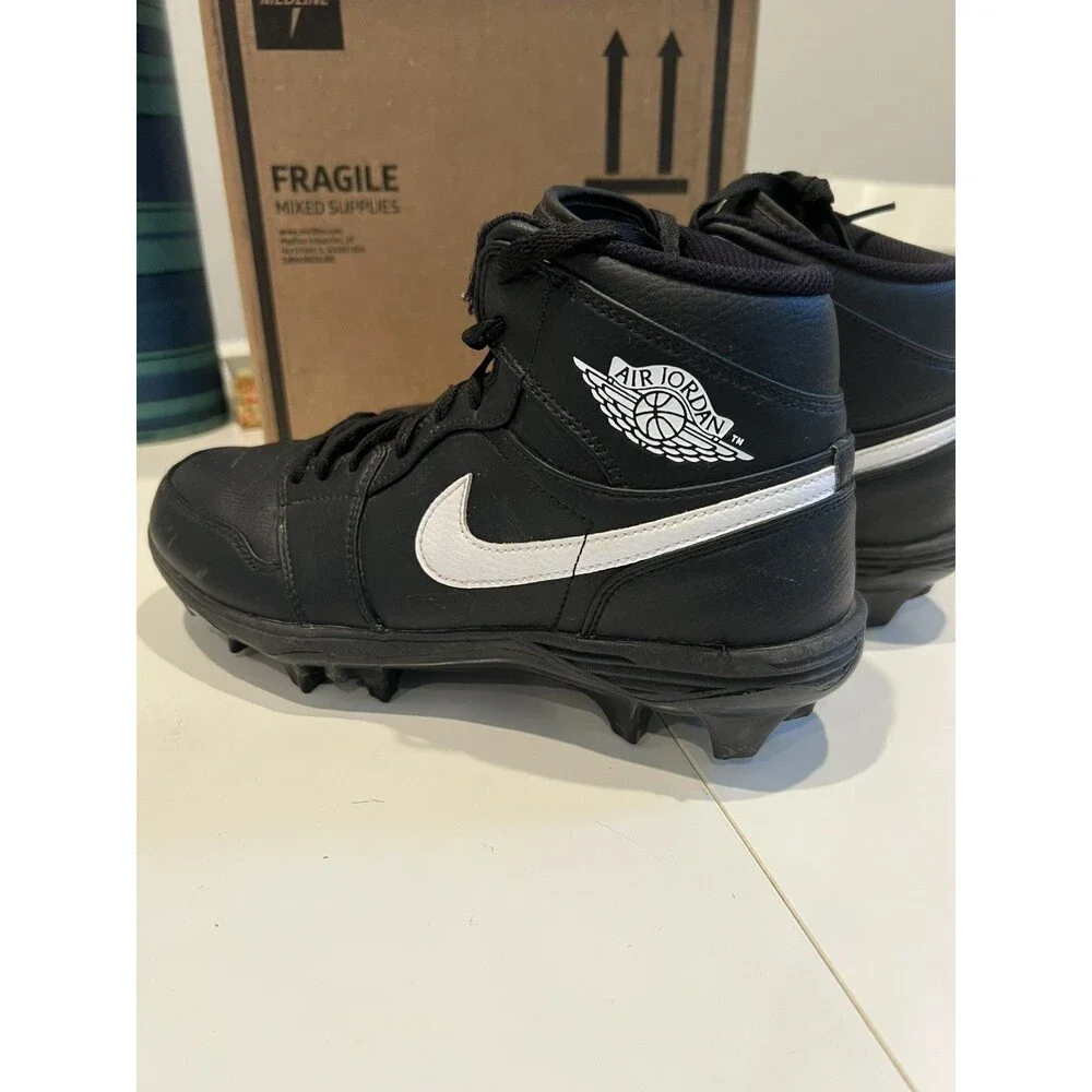 Air Jordan 1 Mid TD 2023 Black White Football Cleats Mens size 10.5 pre-owned